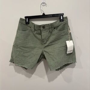 Carve Designs Green Corduroy  Shorts Relaxed Fit